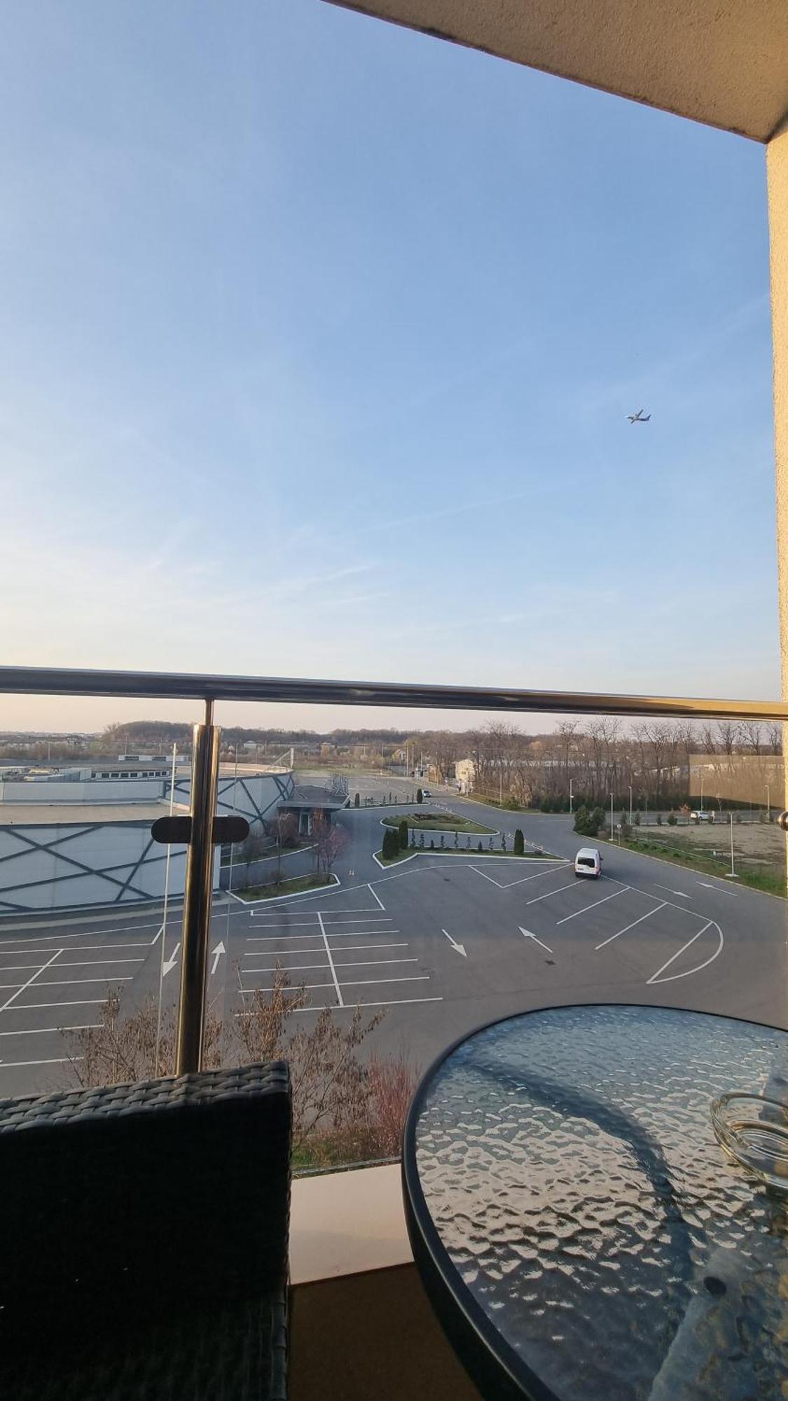 Airport Residence Studio 401 โอโตเปนี ภายนอก รูปภาพ